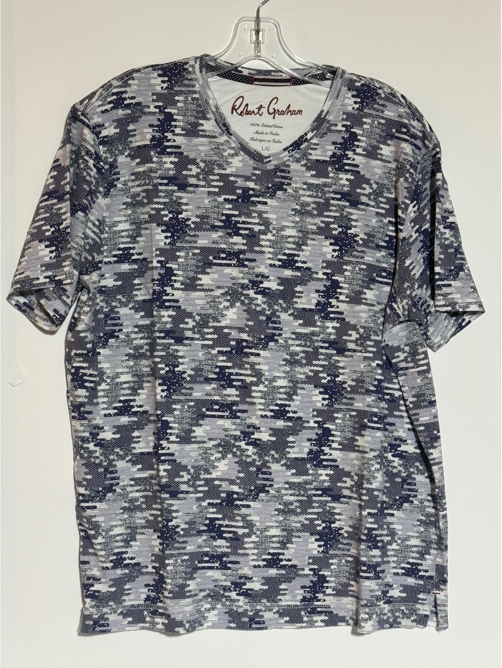 Robert Graham Blue/White V-neck camo/geometric polo Large